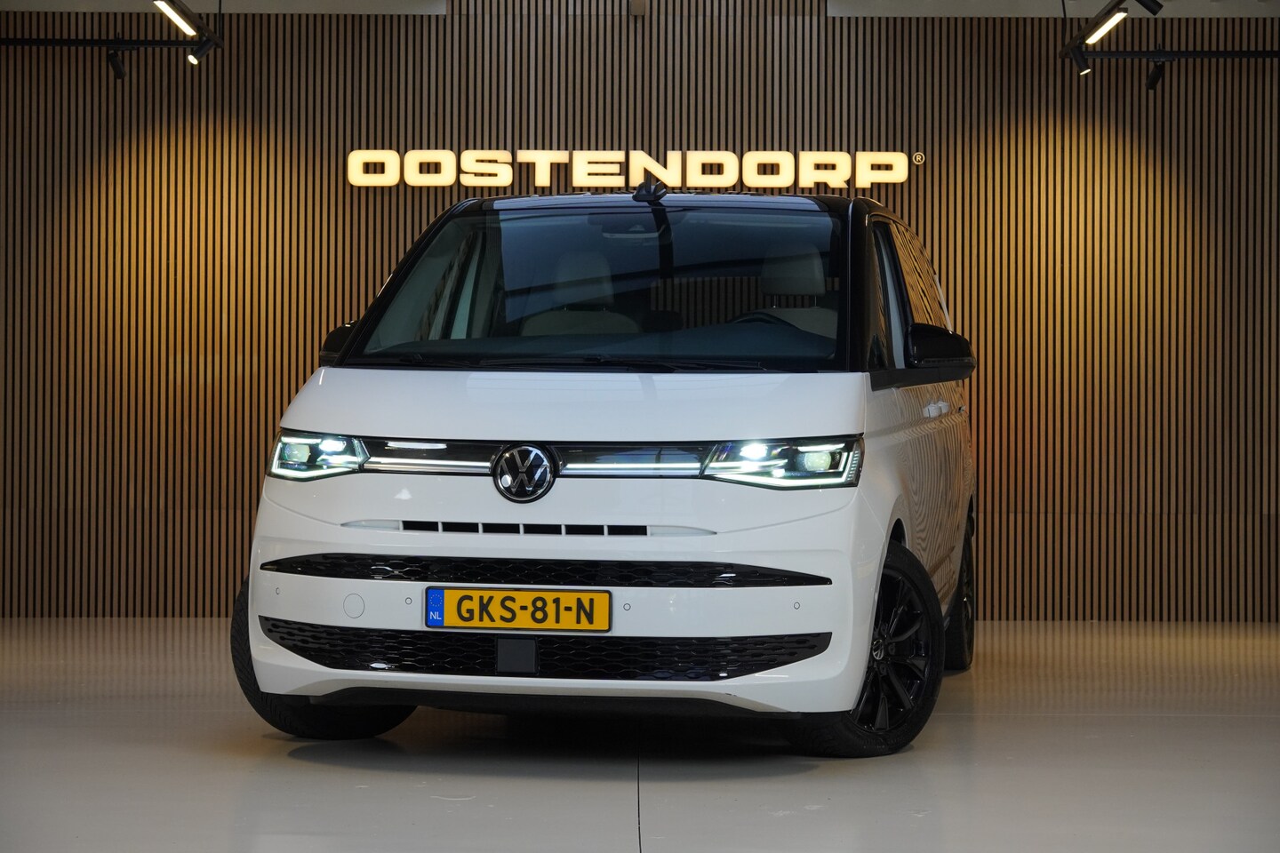 Volkswagen Multivan - 1.4eHybrid/218pk L2H1 Edition 7p.|2023|Blackstyle|Cruise+ACC|PDC+Assist+Camera|Blindspot|V - AutoWereld.nl