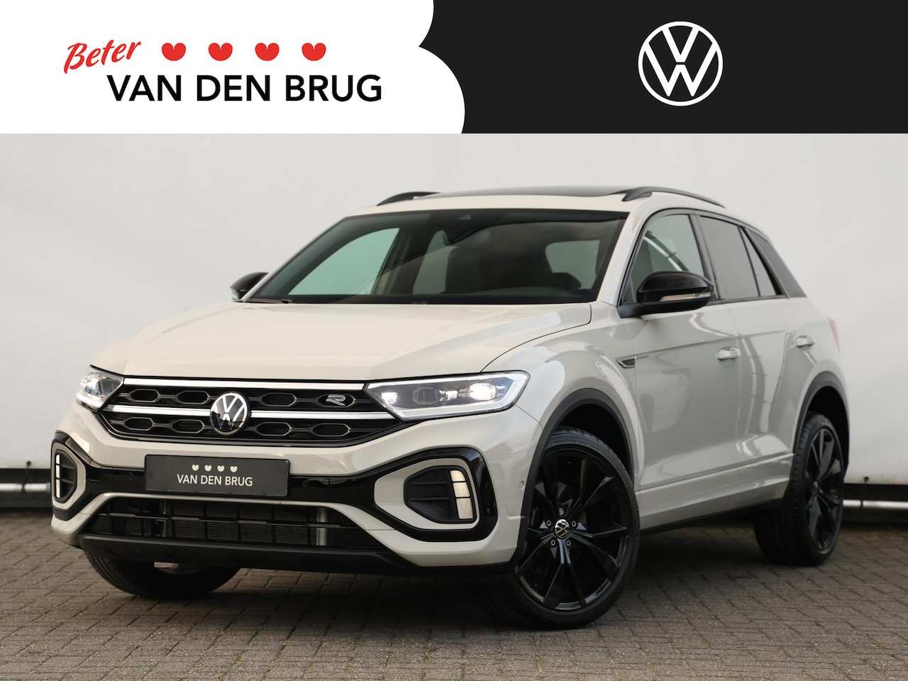 Volkswagen T-Roc - 1.5 TSI R-Line 150PK DSG | Panoramadak | Black Style | Led plus | Camera | Stoelverwarming - AutoWereld.nl