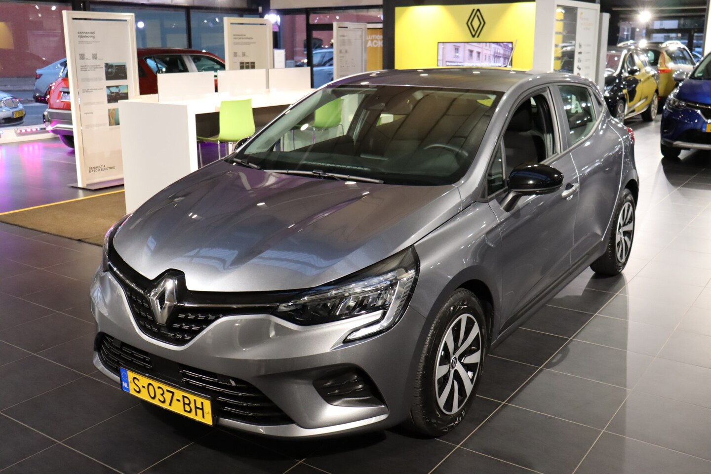 Renault Clio - TCe 90pk Equilibre - AutoWereld.nl