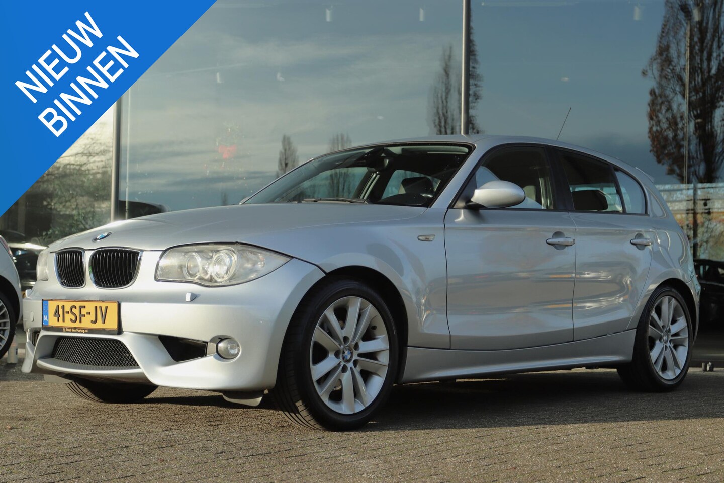 BMW 1-serie - 120i HIGH EXECUTIVE M-PAKKET | XENON | LEDER | PDC | LMV | STOELVERW. - AutoWereld.nl