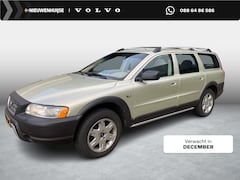Volvo XC70 - 2.5 T Summum | Dealer onderhouden | Trekhaak | Navigatie | Leder | Stoelverwarming | Memor