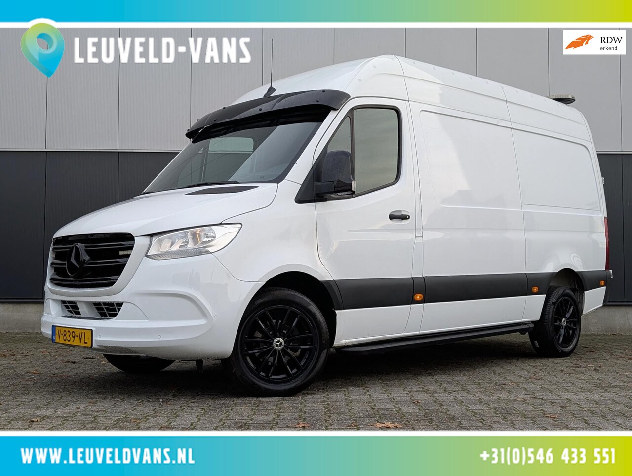 Mercedes-Benz Sprinter - 316 160PK L2H2 3500KG TREKHAAK CRUISE CLIMATE M-BUX PARKEERSENSOREN CAMERA - AutoWereld.nl