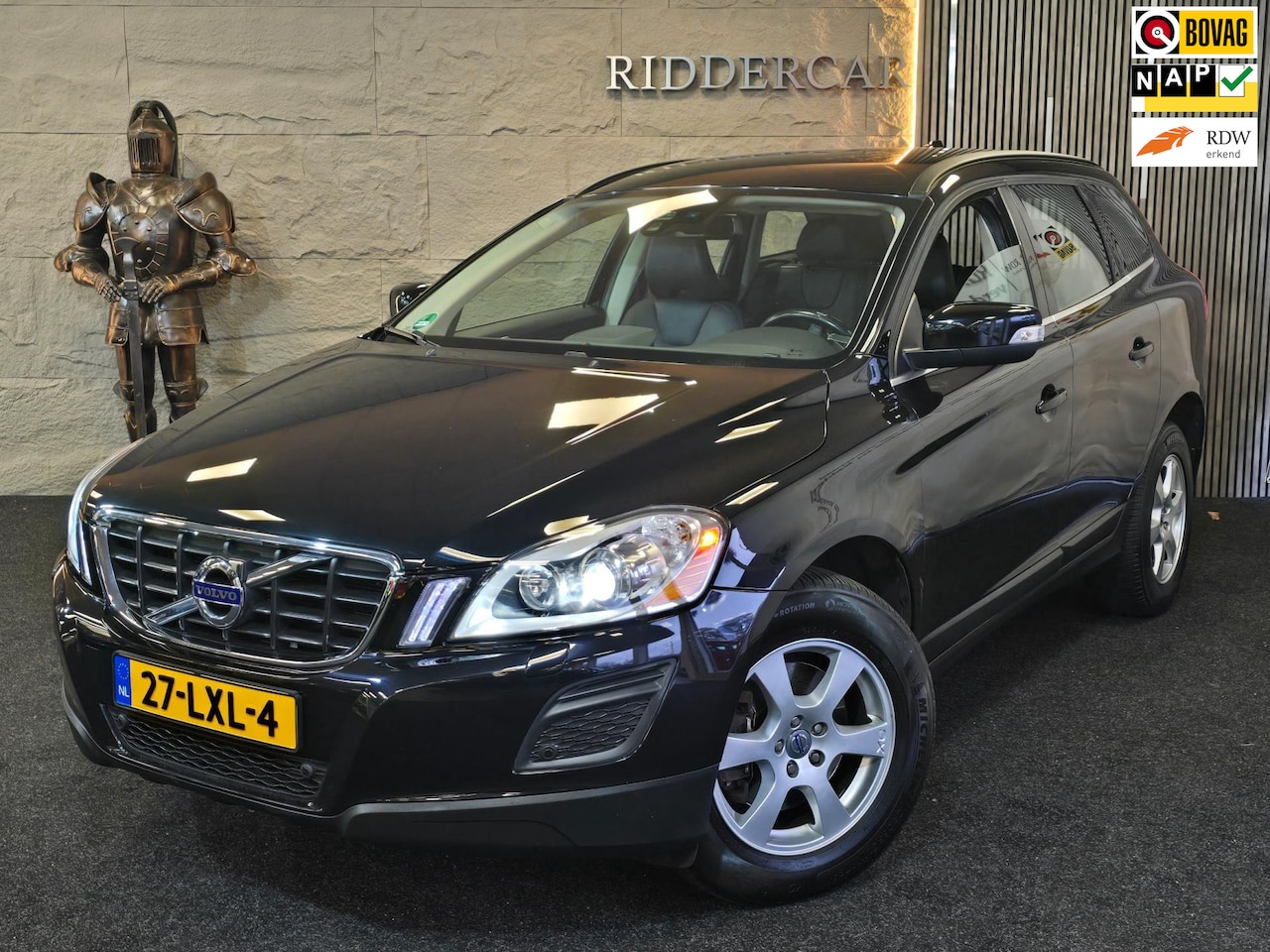 Volvo XC60 - 2.0T Momentum|GARANTIE|AUTOMAAT|NAP|LEDER|PARK SENS-CAMERA - AutoWereld.nl