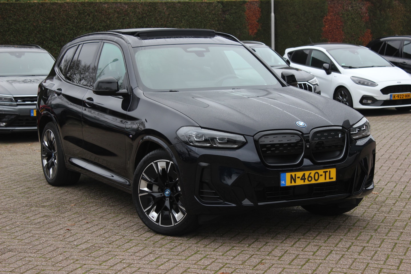 BMW iX3 - High Executive 80 kWh / SOH 94,7% / Trekhaak / Panoramadak / 360Camera / Head-up / 20'' / - AutoWereld.nl