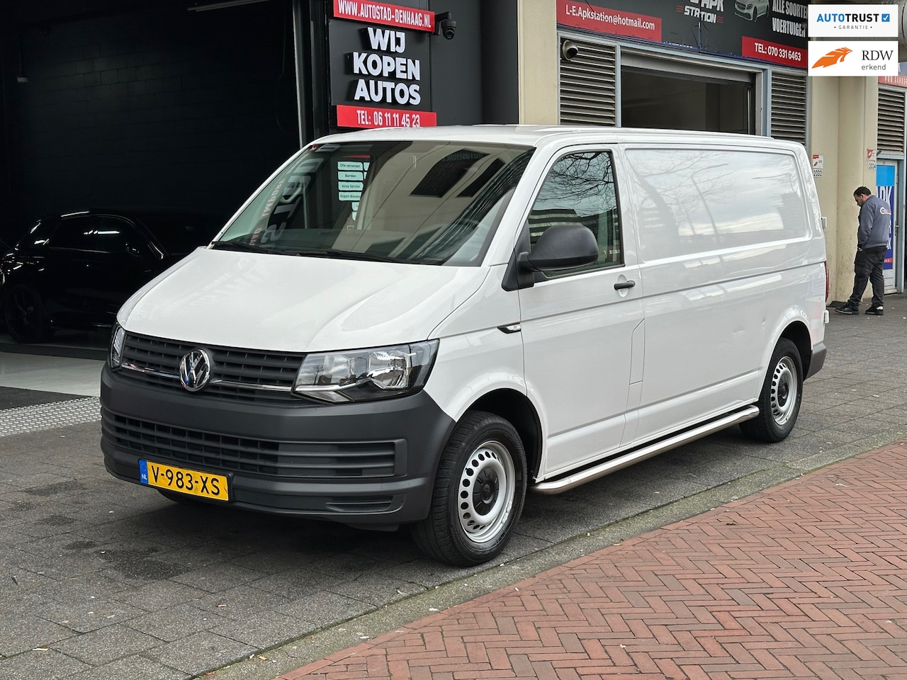 Volkswagen Transporter - 2.0 TDI L2H3 Airco PDC - AutoWereld.nl