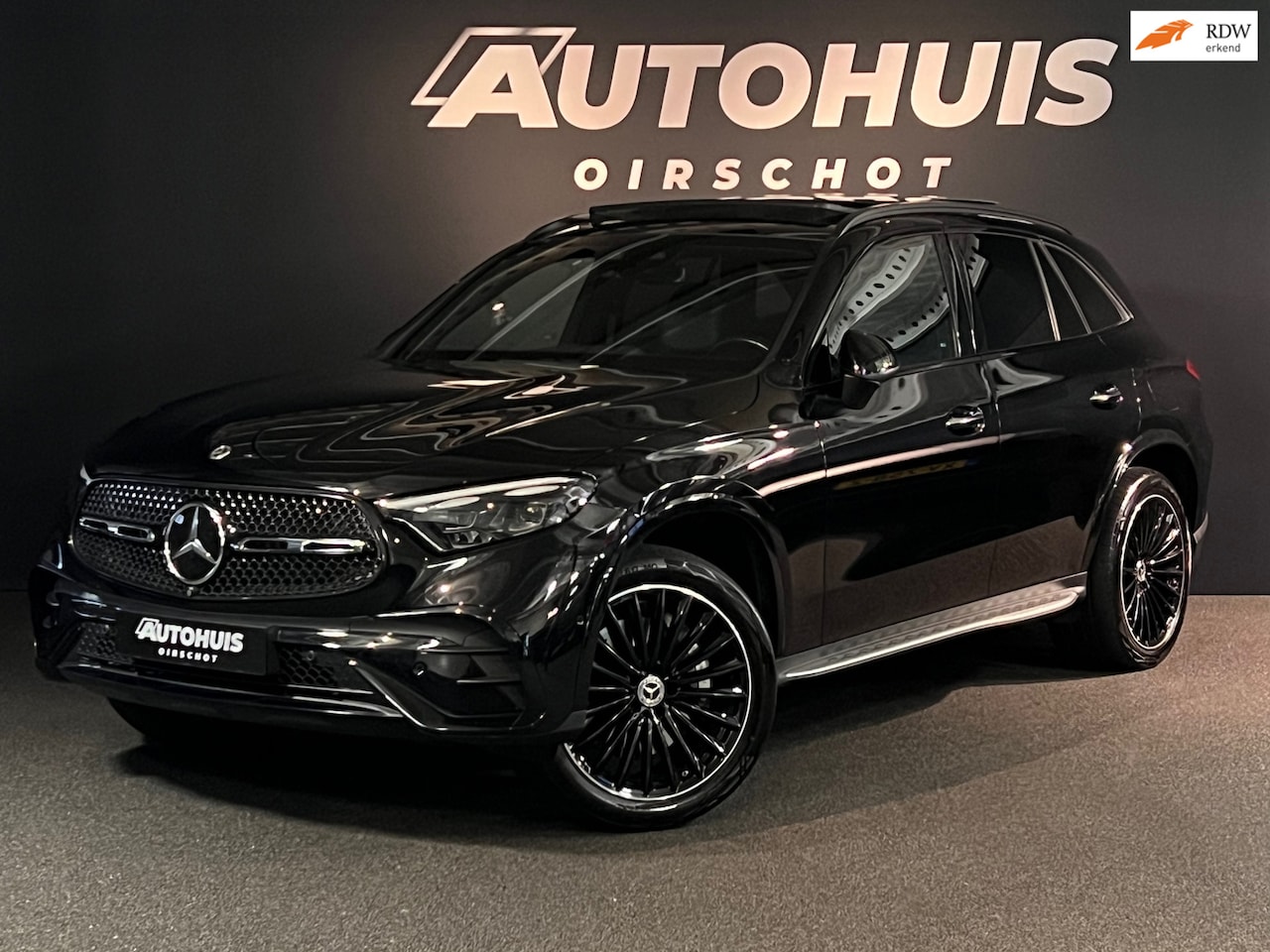Mercedes-Benz GLC-klasse - 300e 4MATIC AMG Line Pano/Memoryseats/360Camera/Burnmester 3D/Stuurverwarming/Stoelventila - AutoWereld.nl