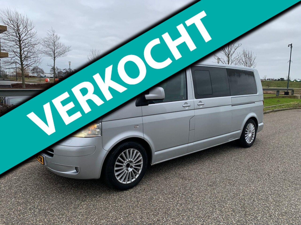 Volkswagen T5 - Caravelle 2.5 TDI 340 * APK BIJ AFLEVERING * NAP * - AutoWereld.nl