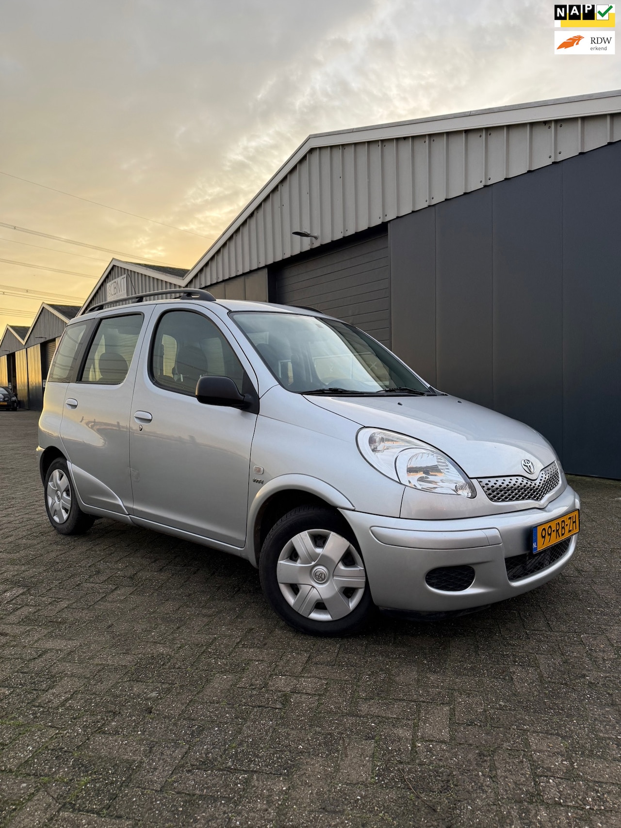 Toyota Yaris Verso - 1.3 VVT-i Sol 1.3 VVT-i Sol - AutoWereld.nl