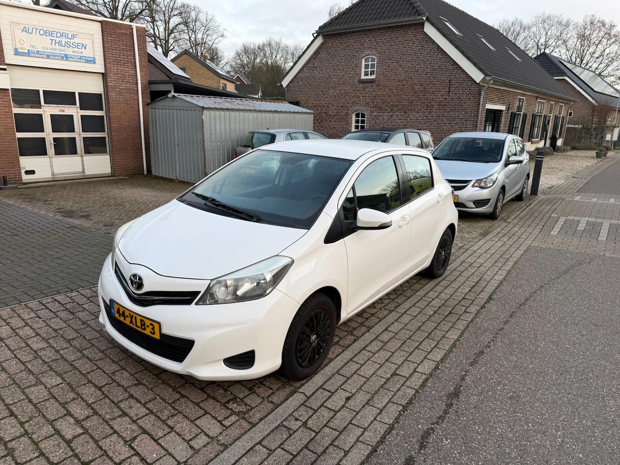 Toyota Yaris - 1.0 VVT-i Aspiration 1.0 VVT-i Aspiration - AutoWereld.nl