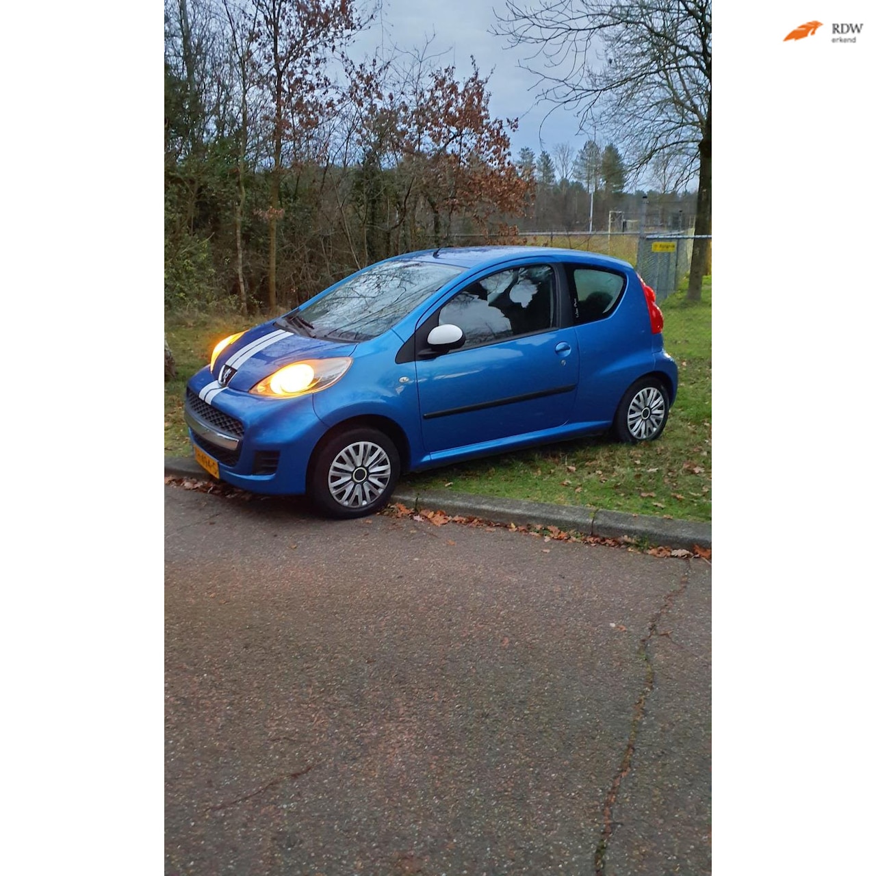 Peugeot 107 - 1.0-12V Accent Nieuwe apk 113.000 boekjes aanwezig - AutoWereld.nl