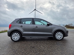 Volkswagen Polo - 1.4-16V Comfortline Inclusief set wielen met winterbanden
