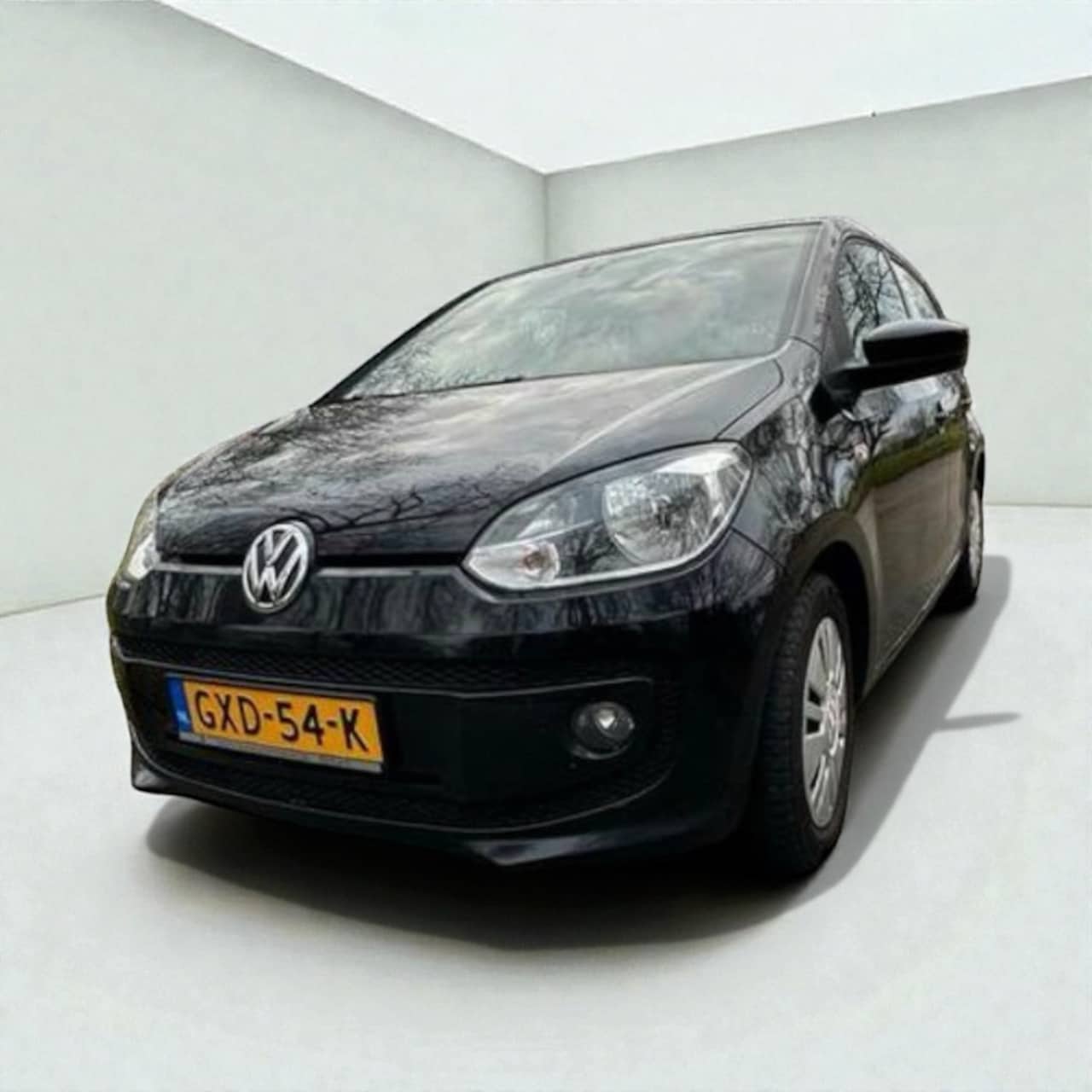 Volkswagen Up! - 1.0 high up! BlueMotion stoelverwarming parkeersensoren - AutoWereld.nl