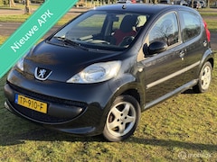 Peugeot 107 - 1.0 Nieuw APK