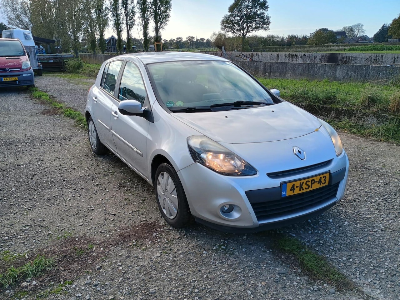 Renault Clio - 1.5 dCi Authentique 1.5 dCi Authentique - AutoWereld.nl