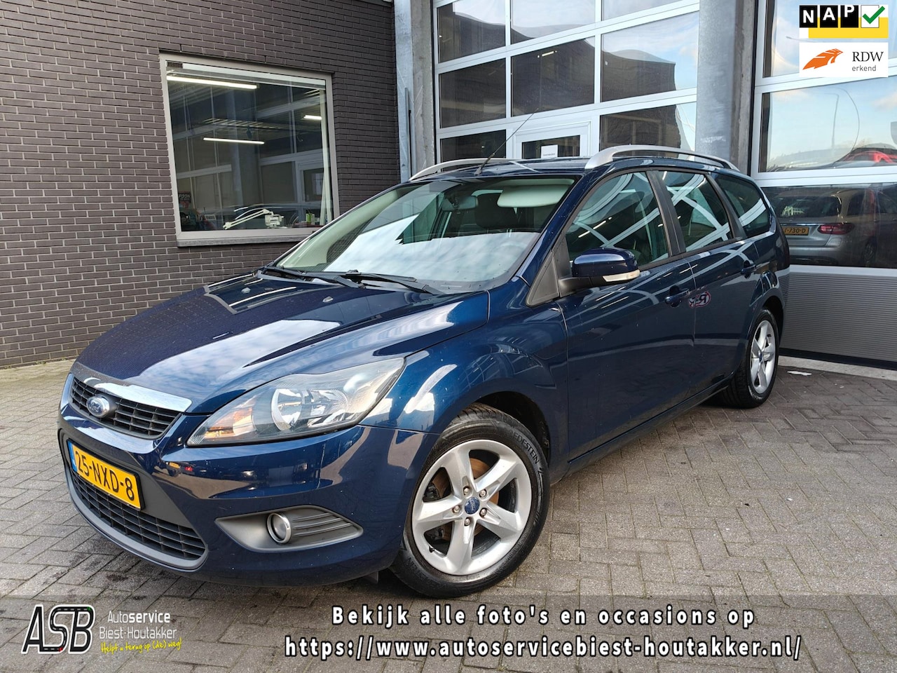 Ford Focus Wagon - 1.6 Comfort | Trekhaak | Airco | Cruise Control | Centrale vergrendeling - AutoWereld.nl