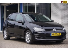 Volkswagen Golf - 1.4 TSI 150PK Camera Carplay Trekhaak Stoelverwarming