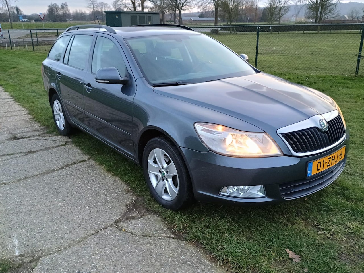 Skoda Octavia Combi - 1.6 TDI Greentech Comfort 1.6 TDI Greentech Comfort - AutoWereld.nl
