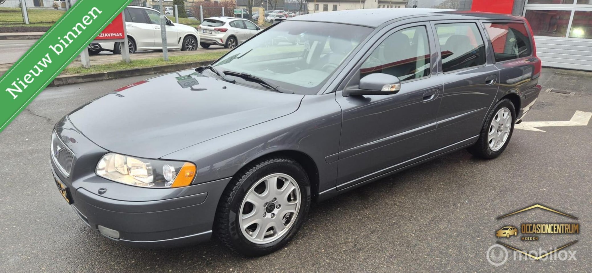 Volvo V70 - 2.4 D5 Edition Sport 2.4 D5 Edition Sport - AutoWereld.nl