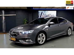 Opel Insignia Grand Sport - 2.0 Turbo 4x4 Business Executive