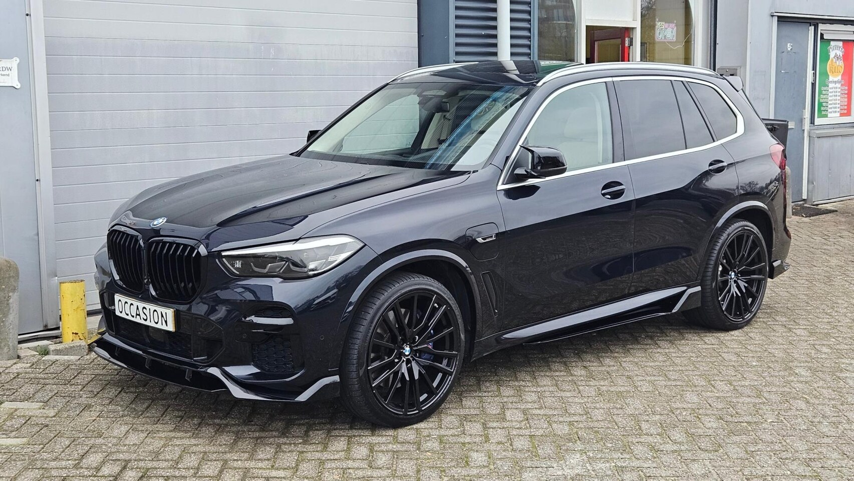 BMW X5 - XDrive45e Sky Lounge | PANO | Softcl. | B&W | 360 | Head-up | NL Auto | NAP - AutoWereld.nl