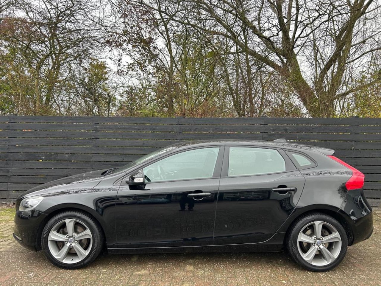 Volvo V40 - 1.6 T2 Momentum 1.6 T2 Momentum - AutoWereld.nl