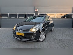 Renault Clio - 1.6-16V Initiale Nieuwe Distributieriem, Condensor & radiateur