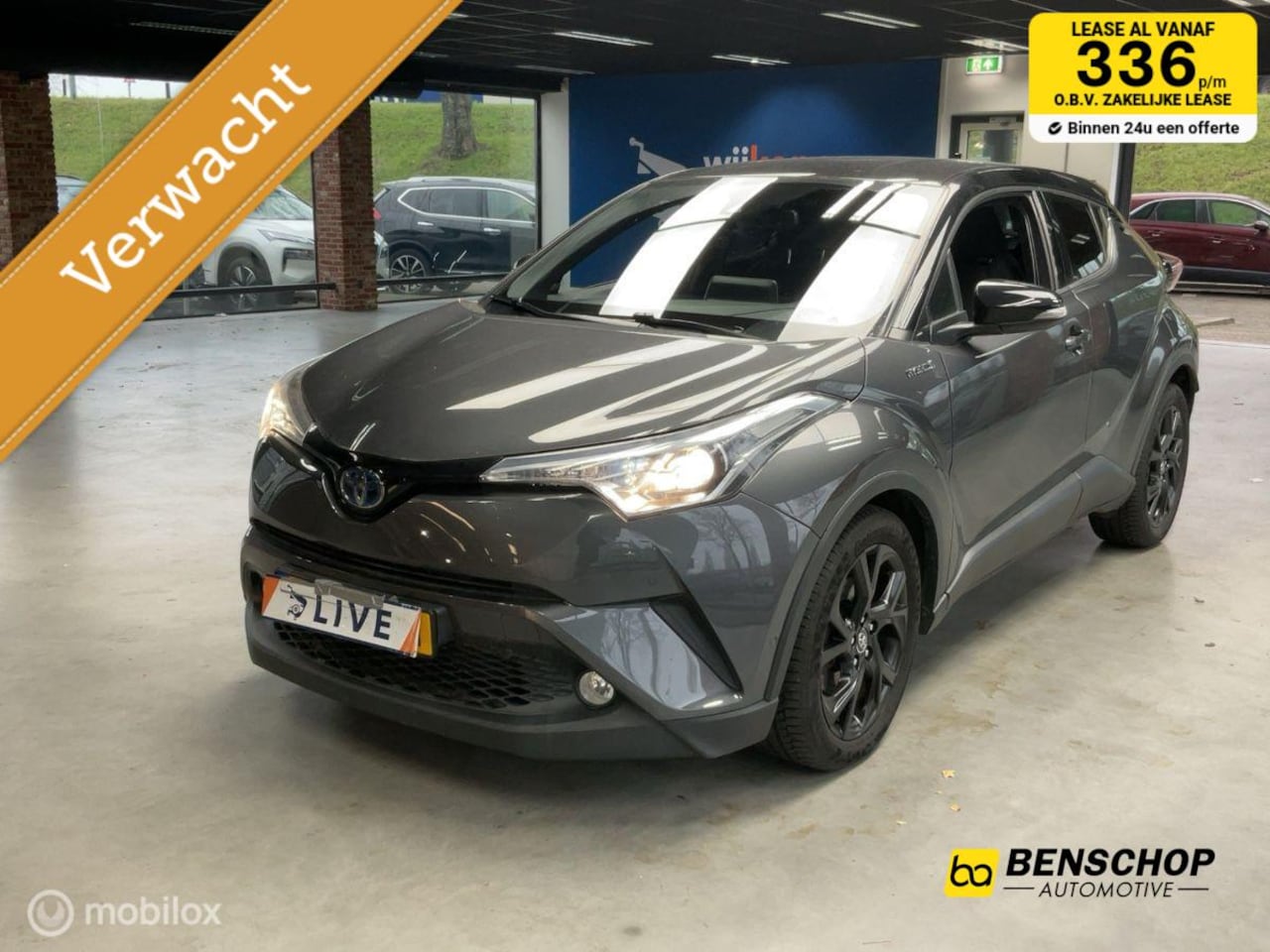 Toyota C-HR - 1.8 Hybrid Executive Bi-Tone Navi Camera Stoelv Cruise - AutoWereld.nl