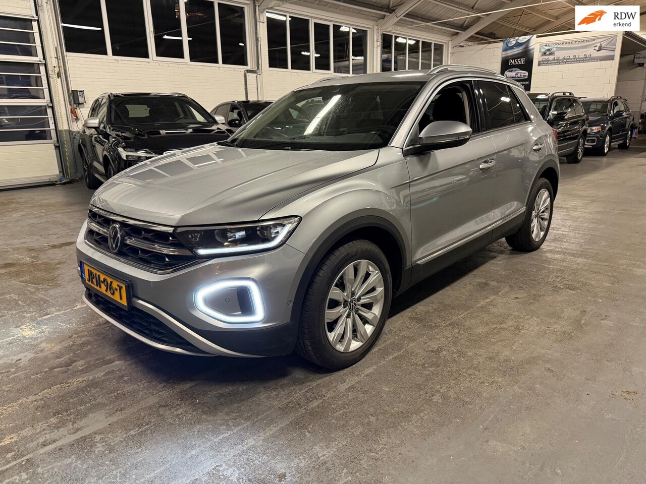 Volkswagen T-Roc - 1.5 TSI Life Business IQ light/Clima/Trekhaak… - AutoWereld.nl