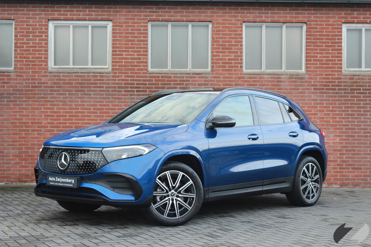 Mercedes-Benz EQA - 300 4MATIC AMG Line | Pano | Distronic | Memory | - AutoWereld.nl