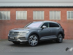 Volkswagen Touareg - 3.0 TSi eHybrid 4MOTION | Pano | Trekhaak | Memory |