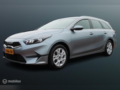 Kia Cee'd Sportswagon - Ceed 1.5 T-GDi 160 PK 4 cilinder DynamicLine, 1400KG Trekgewicht, Clima, Cruise, Navi, App