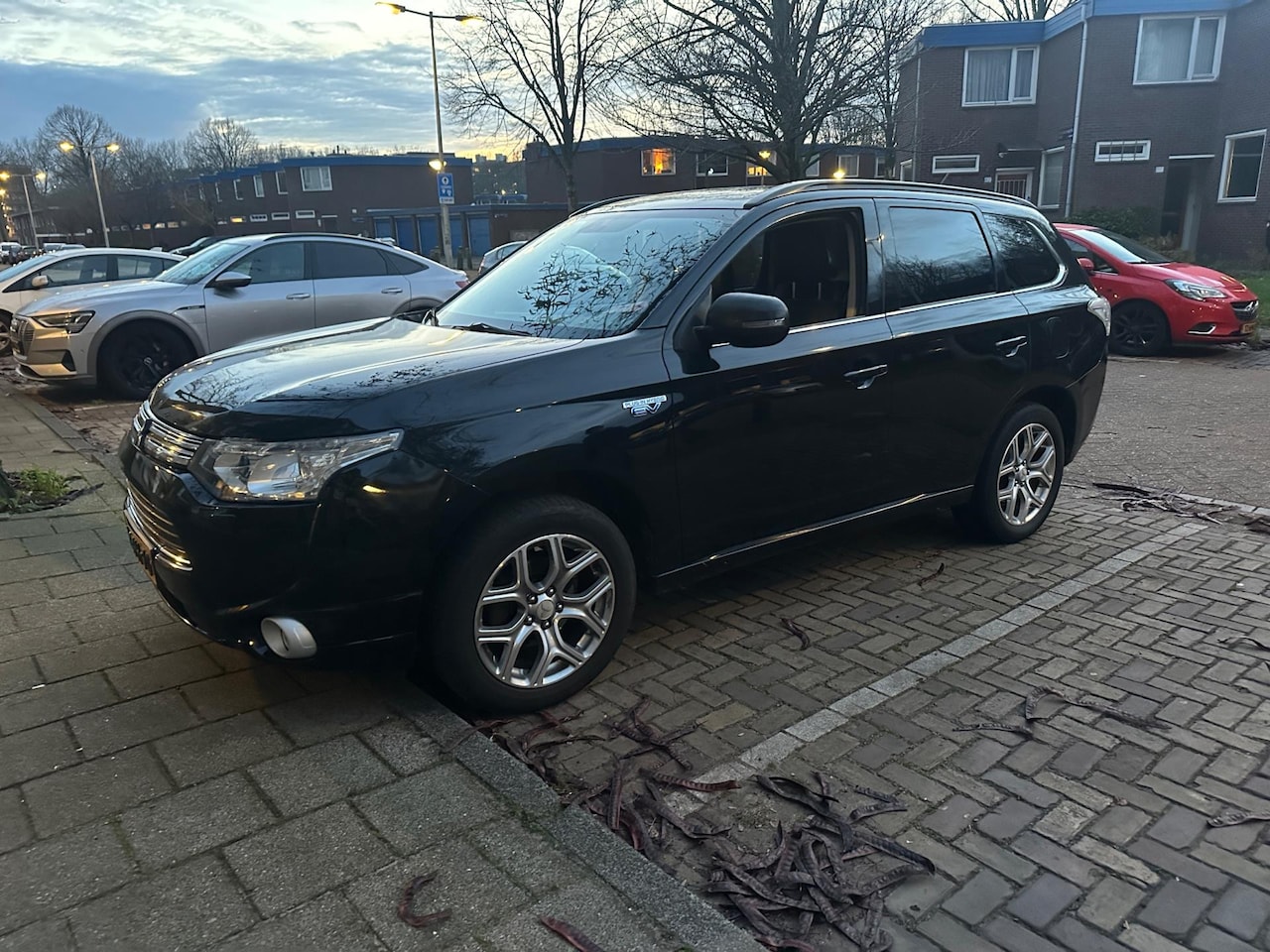 Mitsubishi Outlander - 2.0 PHEV Intense + - AutoWereld.nl