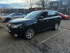 Mitsubishi Outlander - 2.0 PHEV Intense + Hybrid Cruise ACC Black Edition