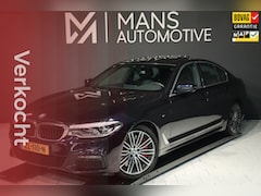 BMW 5-serie - 520i M Sport / PANO / 2X MEMORY / NAP / CAMERA / DEALER SERVICE