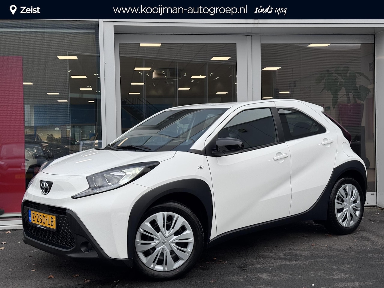 Toyota Aygo X - 1.0 VVT-i MT play 1.0 VVT-i MT Play - AutoWereld.nl