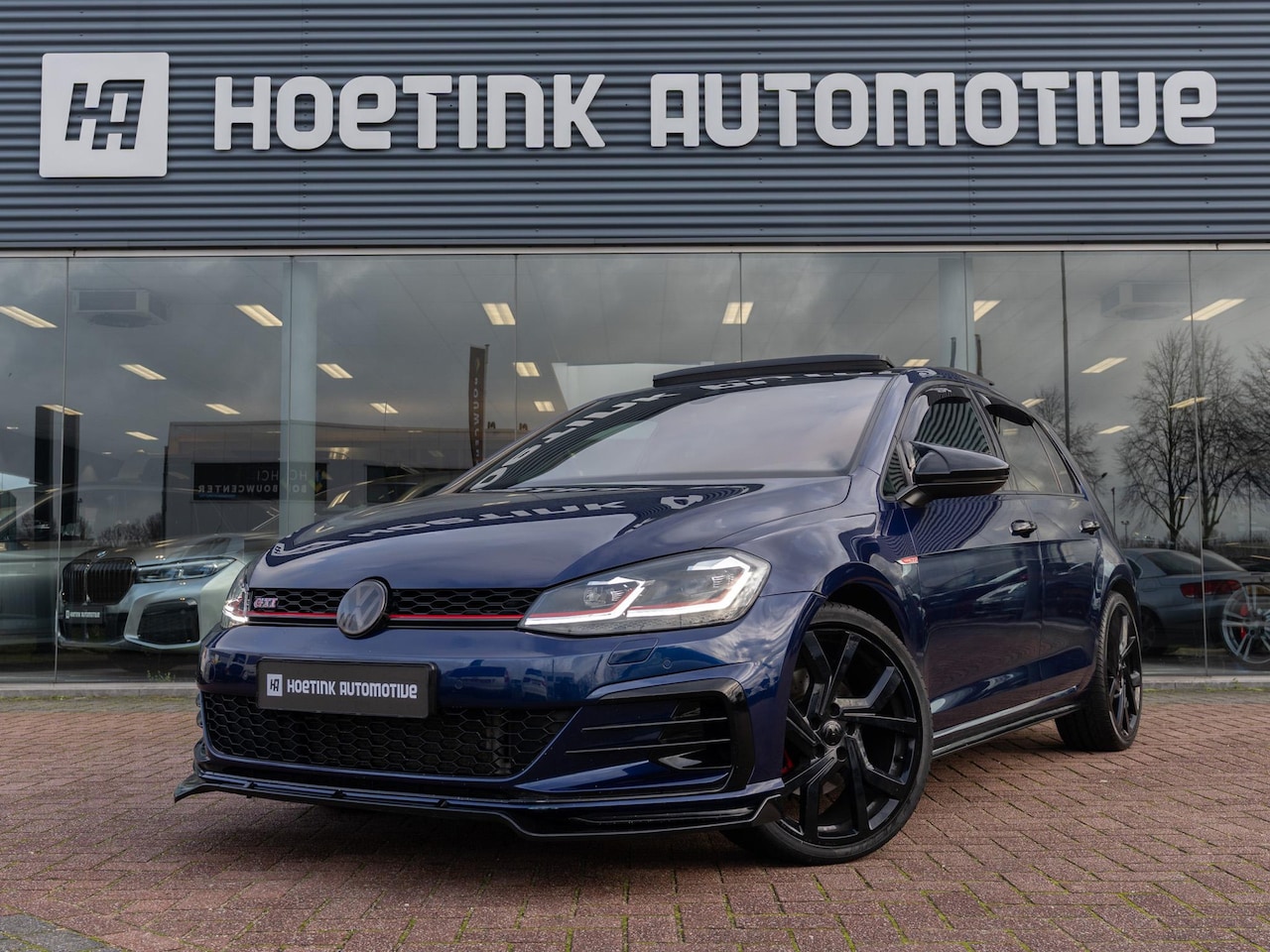Volkswagen Golf - 2.0 TSI GTI Performance | Sterrenhemel | Pano | Keyless - AutoWereld.nl