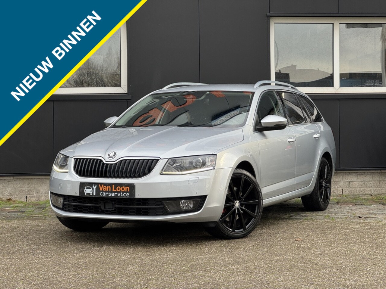 Skoda Octavia Combi - 1.8TSI 180PK Style 4X4/Trekh/Apple carp/stoelverw/Canton Audio/1 - AutoWereld.nl