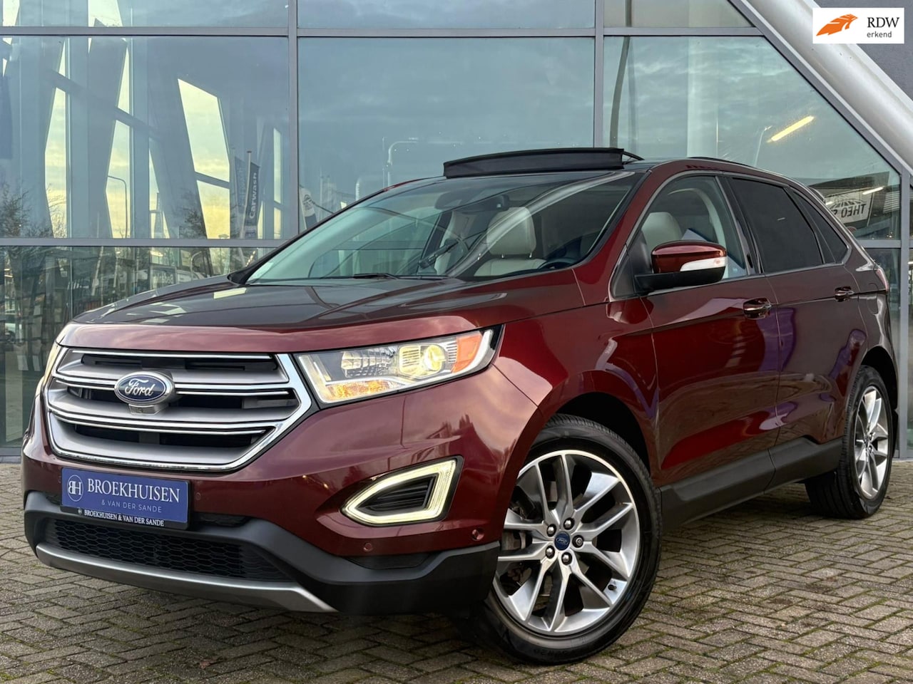 Ford Edge - 2.0 Titanium 245pk Automaat / Panoramadak / Trekhaak / Stoelventilatie / Leder - AutoWereld.nl