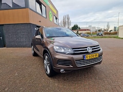 Volkswagen Touareg - 4.2 V8 TDI NEW CAR
