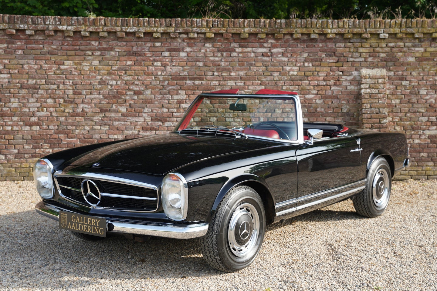 Mercedes-Benz SL-klasse Cabrio - 280 Pagode "Restored" Completely restored and rebuilt with the original and NOS parts, Res - AutoWereld.nl