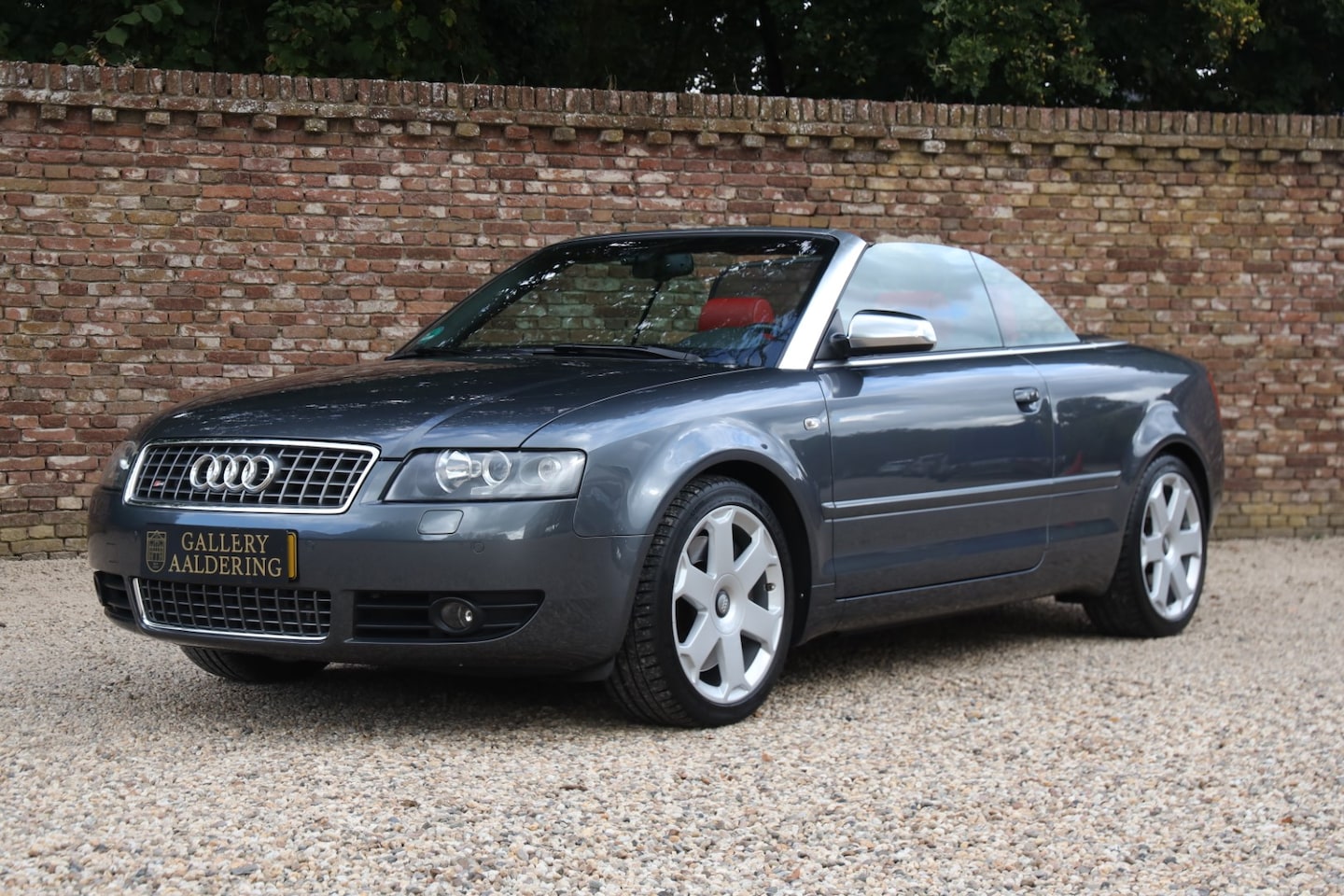 Audi S4 - 4.2 V8 Cabriolet "Less than 64.000 kilometers" Fully serviced and maintained by Audi deale - AutoWereld.nl