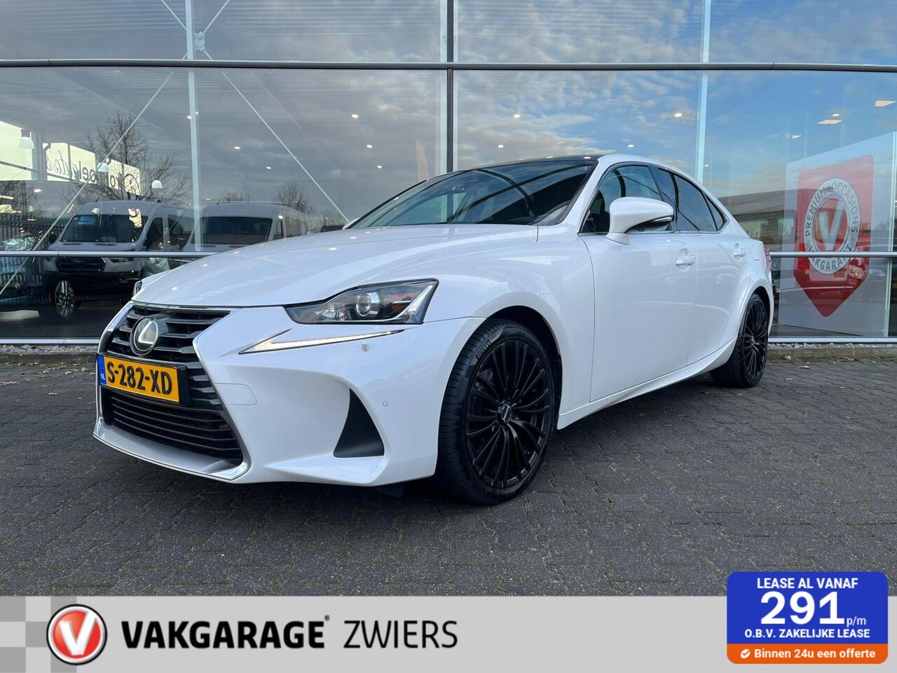 Lexus IS - 300h Hybrid Afnm-Trekhaak/Lane/Cruise/Camera/Nav. - AutoWereld.nl