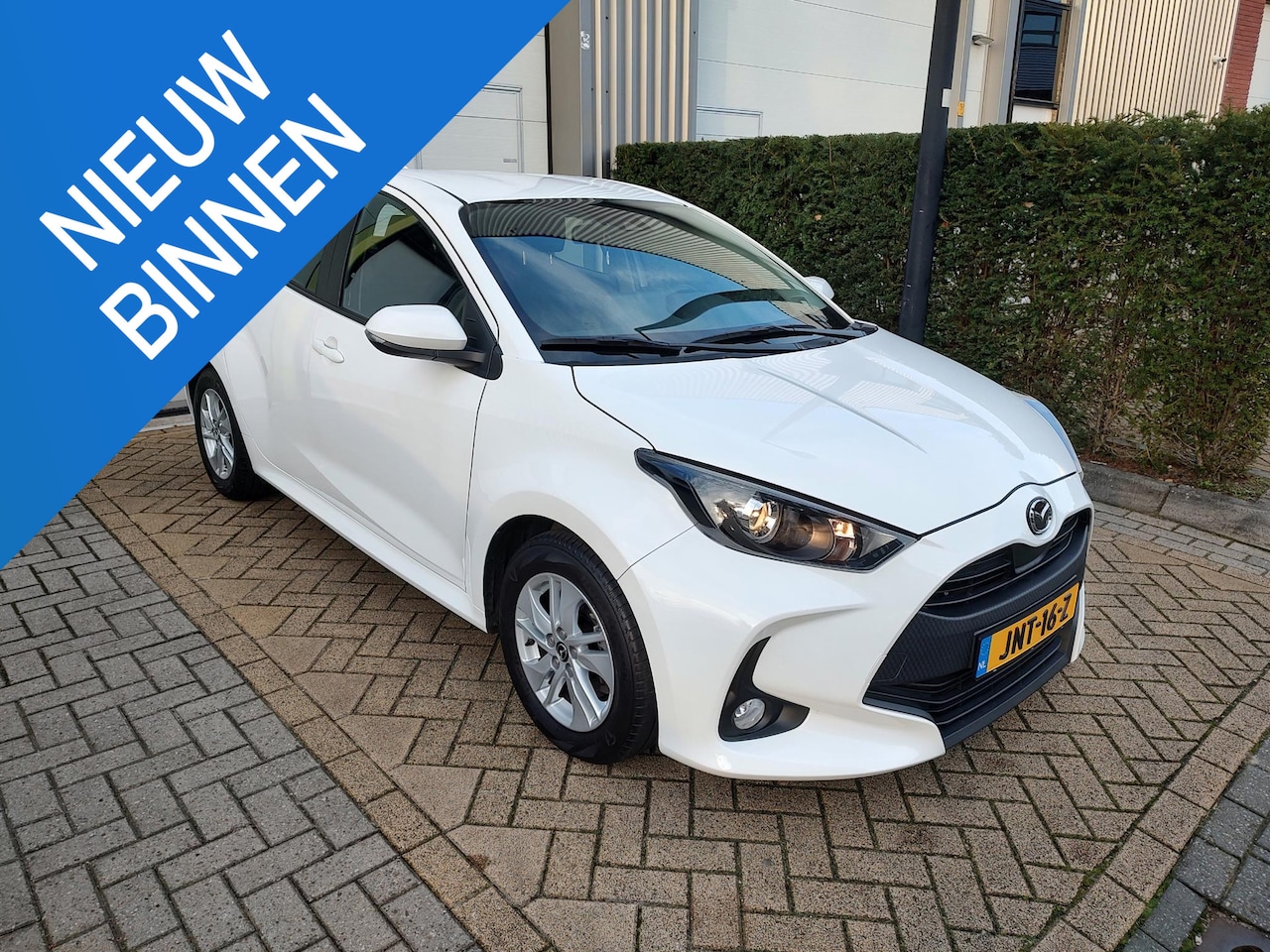 Toyota Yaris - Hybrid 1.5 Agile Mazda 2 Hybrid Automaat Navigatie-Carplay Stoel-Stuurverwarming Adaptiv-C - AutoWereld.nl