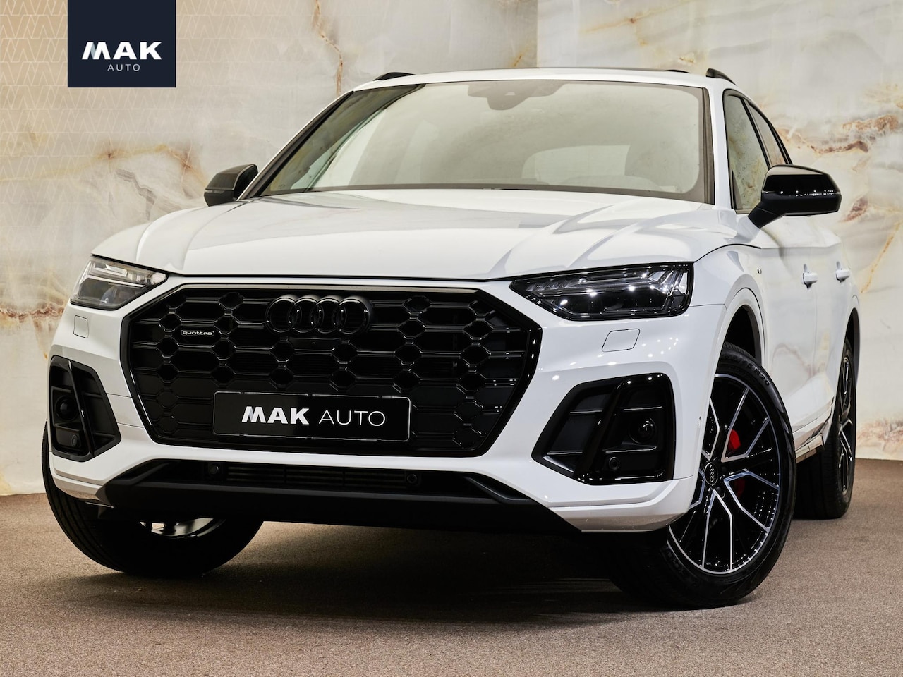 Audi Q5 - 50 TFSI e S edition Competition 50 TFSI e S Edition Competition, pano, tr.haak, Fijnnappa, 20", matrix-LED, ACC, keyless, - AutoWereld.nl