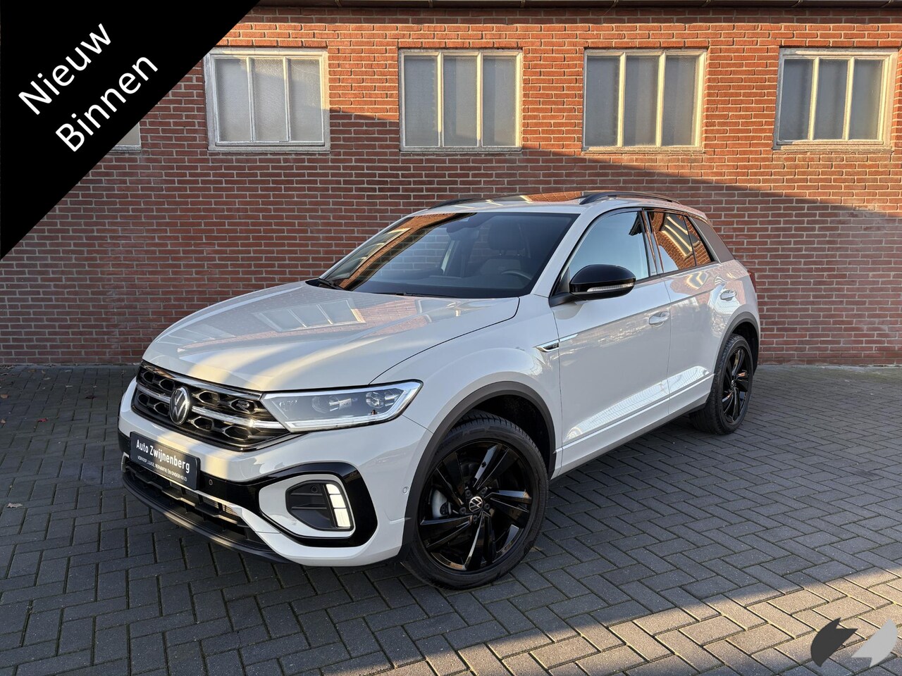Volkswagen T-Roc - 1.5 TSI OPF DSG R-Line | Pano | - AutoWereld.nl