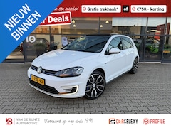 Volkswagen Golf - 1.4 TSI GTE *Schuif-/Kanteldak & Navigatie