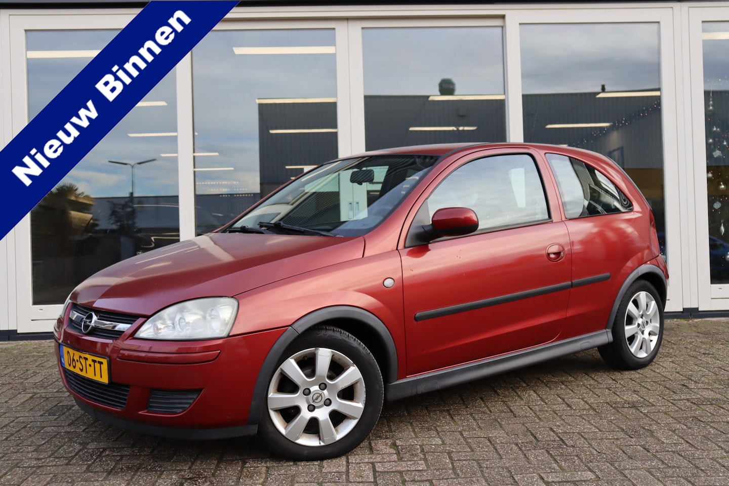 Opel Corsa - 1.2-16V Silverline 1.2-16V Silverline, Automaat, Airco,**41.000 Km** Prijs Is Rijklaar - AutoWereld.nl