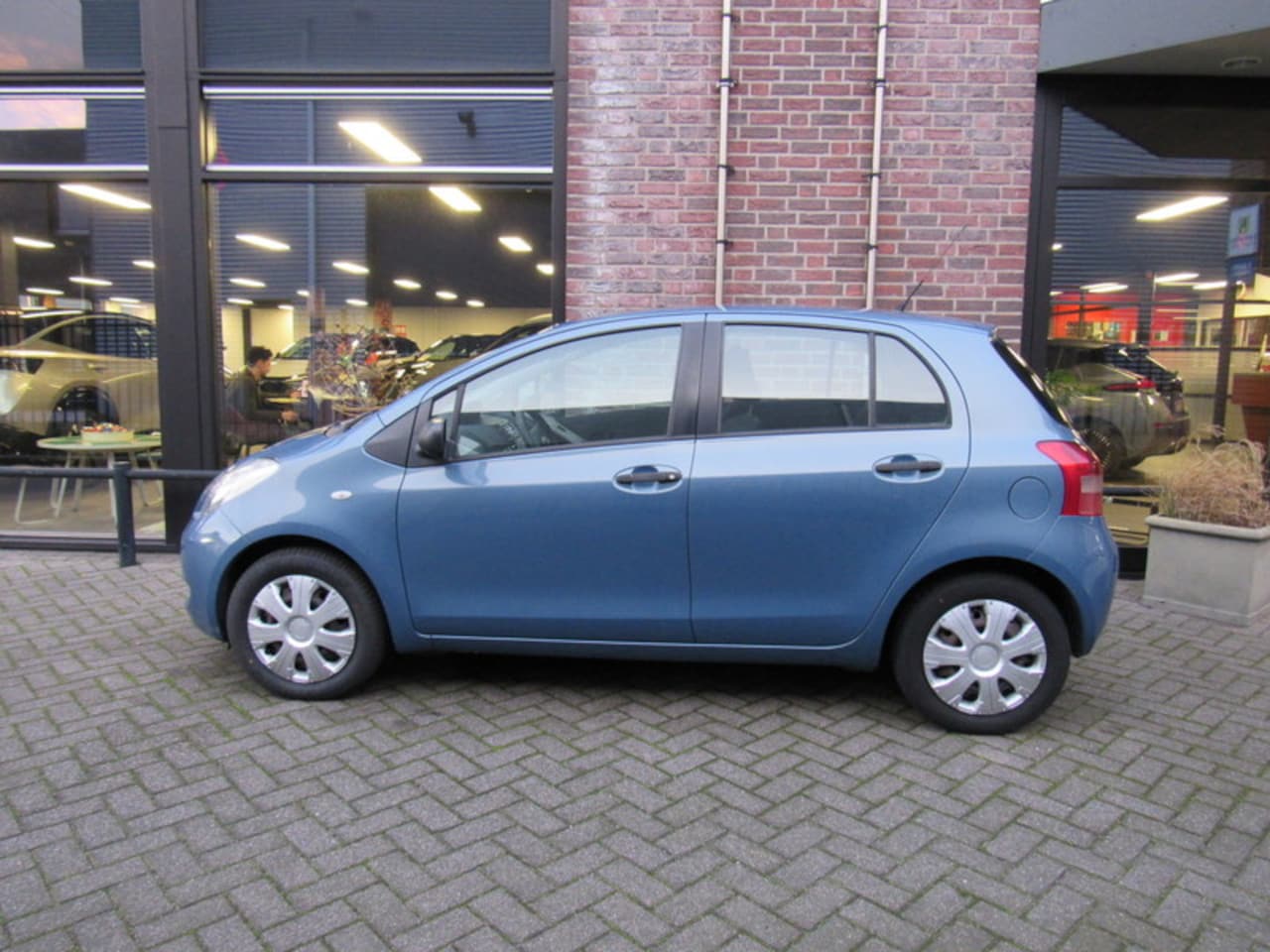 Toyota Yaris - 1.3 16V VVT-I 5DR Terra - AutoWereld.nl