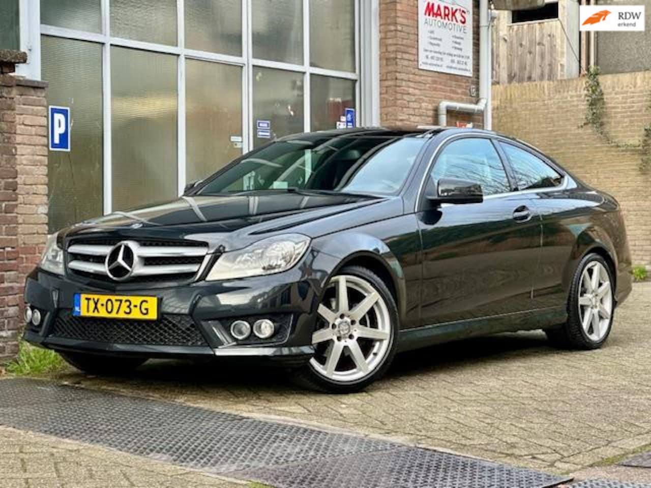 Mercedes-Benz C-klasse Coupé - 180 Prestige Edition AMG styling - AutoWereld.nl