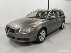 Volvo V70 - 3.2 Momentum AUTOMAAT / XENON